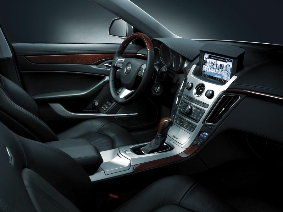  Cadillac CTS Coupe 2010 года  (фото 6 из 27)